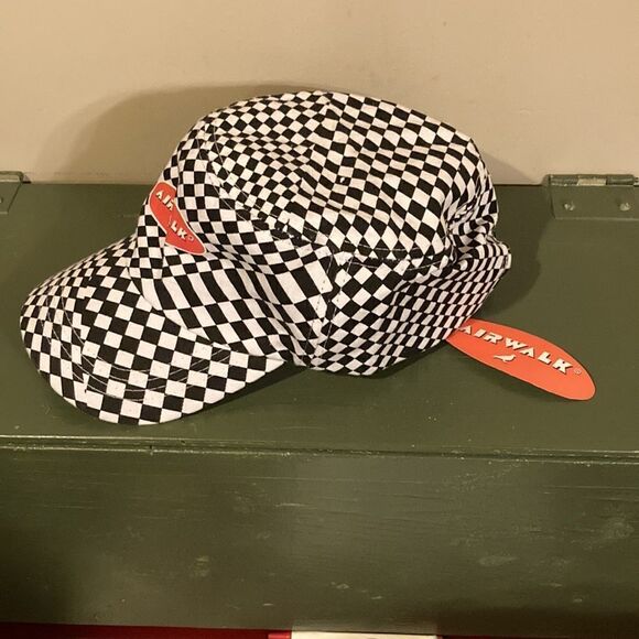 Airwalk Checkered Hat - Picture 4 of 7
